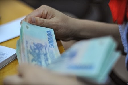 Ngân hàng, dầu khí, tài chính có mức thưởng cao nhất