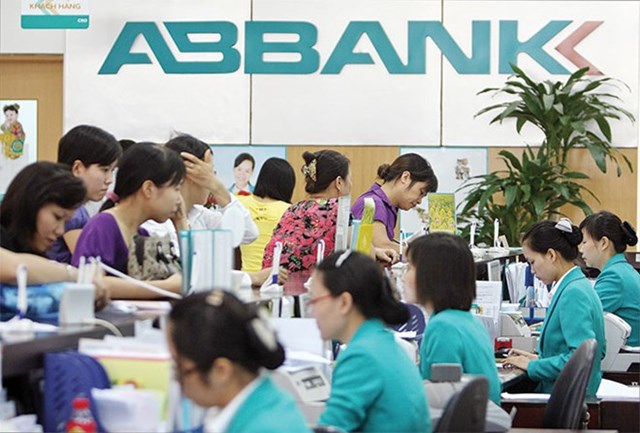 5 cá nhân chi 400 tỷ đồng mua cổ phần ABBank