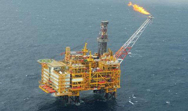 TT năng lượng TG ngày 04/9/2020: Giá dầu giảm do nhu cầu yếu, khí tự nhiên tăng
