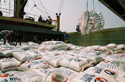 Vì sao xuất khẩu gạo giảm sâu cả lượng và trị giá? 