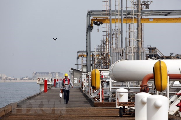 OPEC+ nhất trí tiếp tục kế hoạch tăng sản lượng khai thác dầu mỏ