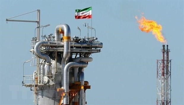 Giá dầu thế giới lên cao nhất trong hơn 2 tháng