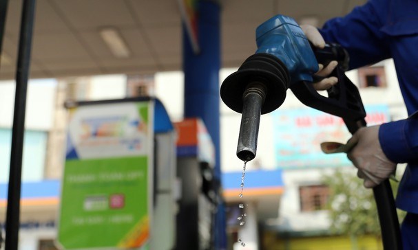 Giá xăng dầu chiều 1/7: Giá xăng giảm gần 500 đồng/lít