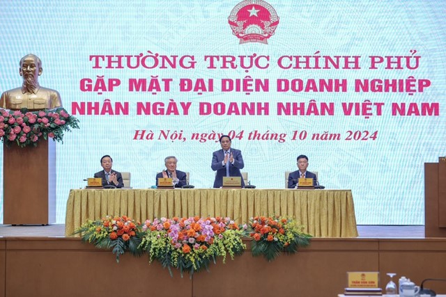 Thường trực Chính phủ gặp mặt đại diện doanh nghiệp nhân ngày Doanh nhân Việt Nam