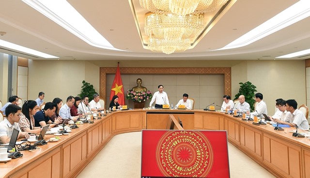 Phó Thủ tướng Bùi Thanh Sơn chủ trì họp rà soát tiến độ chuẩn bị tổ chức Hội chợ Mùa thu 2025