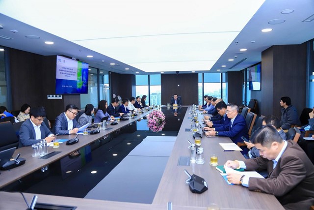 Bộ Công Thương làm việc với các doanh nghiệp xăng dầu về đảm bảo nguồn cung dịp Tết và năm 2026