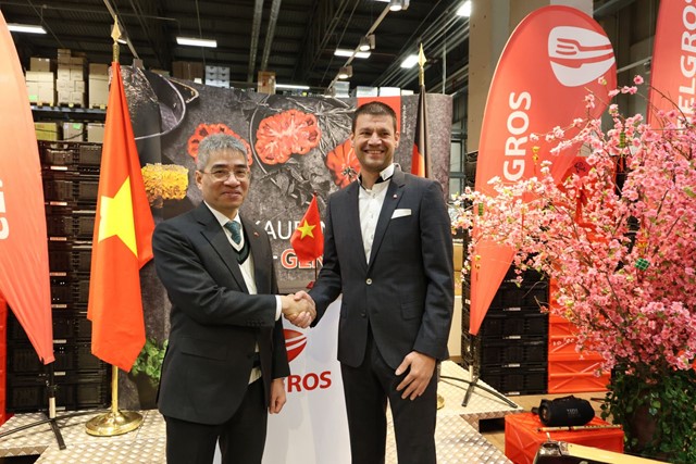 “Ngày hàng Việt Nam” tại siêu thị Selgros, CHLB Đức