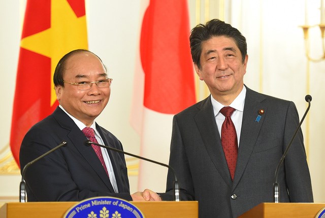 Thủ tướng Nguyễn Xuân Phúc hội đàm với Thủ tướng Shinzo Abe