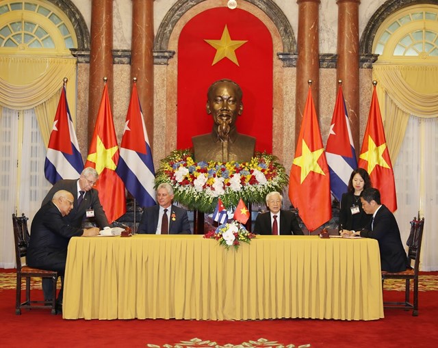 Việt Nam và Cuba chính thức ký Hiệp định Thương mại