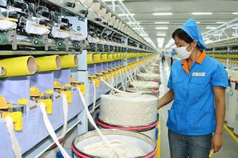 Kim ngạch nhập khẩu nguyên phụ liệu dệt may, da giày 2 tháng đầu năm giảm 8,7%