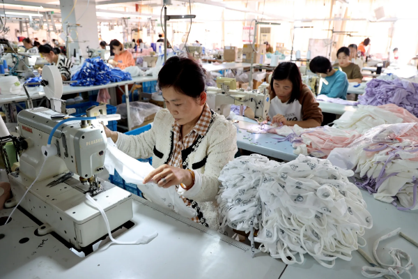 Gặp khó ở Mỹ, hàng dệt may Trung Quốc “đổ bộ” thị trường châu Âu