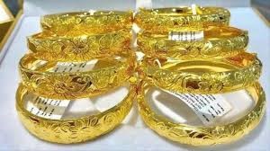 Giá vàng có thể lên gần 6.500 USD/ounce nhưng bạc tiềm ẩn rủi ro