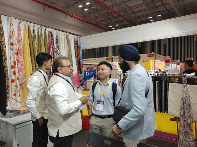 Hàng trăm doanh nghiệp dệt may nước ngoài tìm đối tác tại Việt Nam