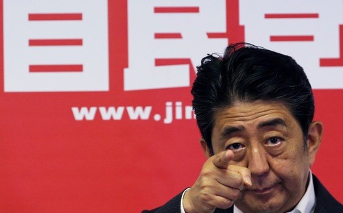 Shinzo Abe quyết chi 265 tỷ USD kích cầu kinh tế Nhật