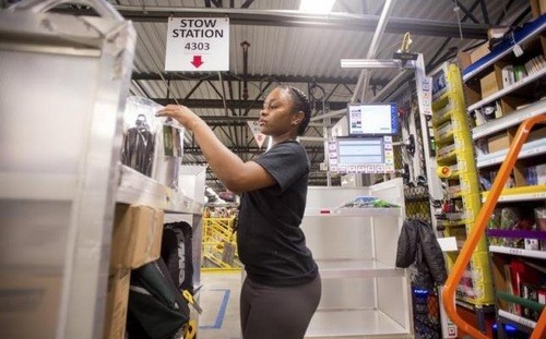 Thu nhập hộ gia đình ở Mỹ tăng mạnh chưa từng thấy