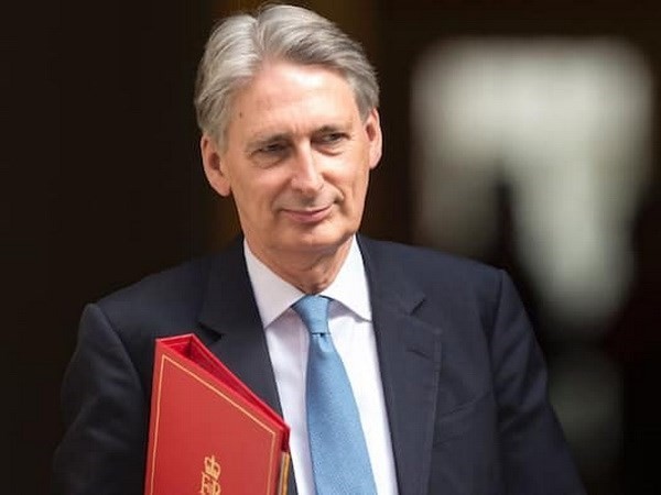 Anh hạ dự báo tăng trưởng kinh tế năm 2017 do tác động của Brexit