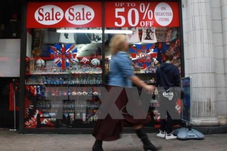 Ngân hàng trung ương Anh điều chỉnh dự báo kinh tế các năm 2017-2019