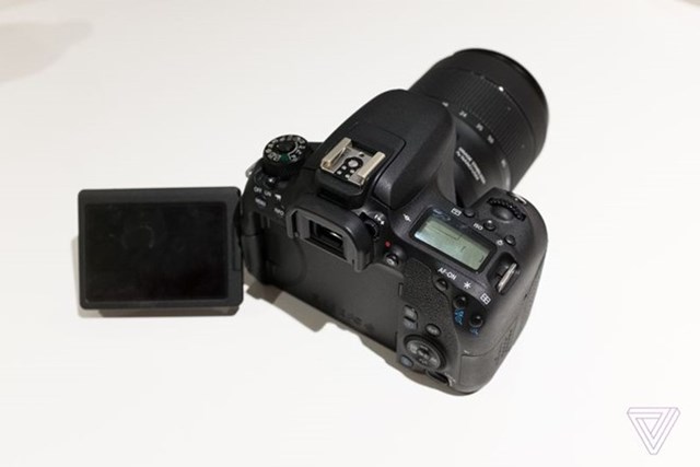 Canon tung 3 máy ảnh mới, giá tầm thấp