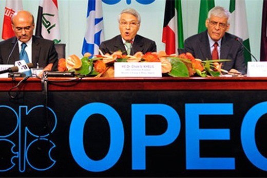 OPEC mắc kẹt trong tình thế “tiến thoái lưỡng nan“