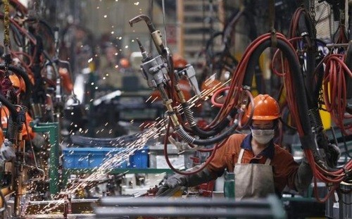 Sản xuất công nghiệp của Trung Quốc tăng trong tháng 10
