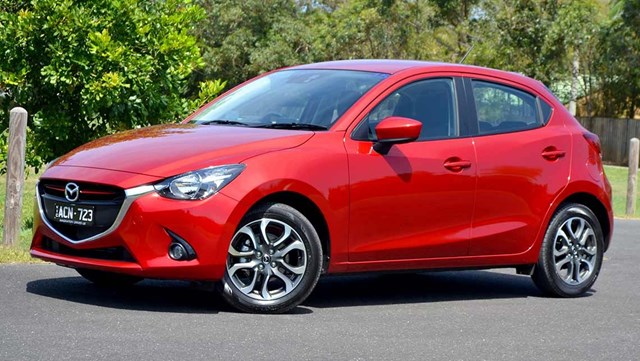 Mazda 2 2015 chuẩn bị ra mắt tại Việt Nam