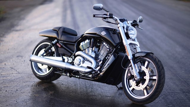 Giá từ 300 triệu đồng, Harley-Davidson chính hãng “Bắc tiến”