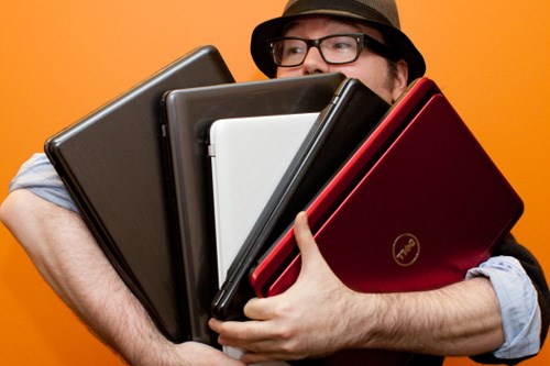 Chọn laptop 14 inch trong tầm giá 12 triệu đồng
