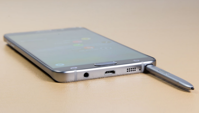Nhét bút S Pen ngược đầu có thể phá hỏng Galaxy Note 5