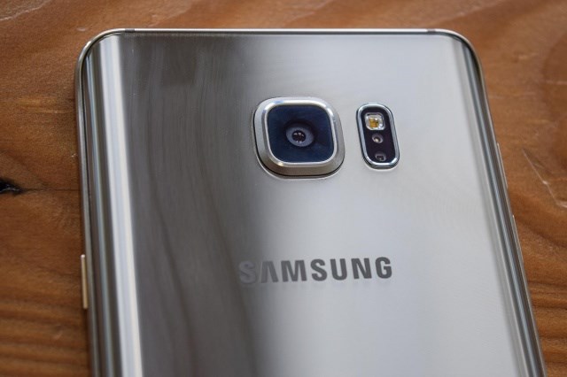 Samsung chuẩn bị ra mắt A9, kế nhiệm mẫu máy mỏng nhất A8