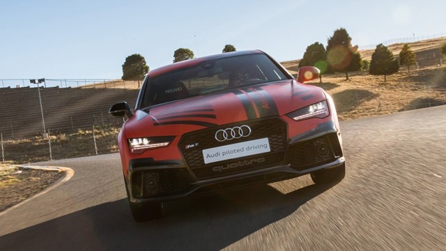 Audi A8 2018 sẽ tự lái trên đường cao tốc