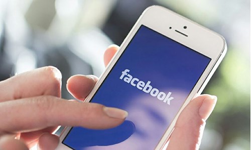 Facebook thừa nhận khiến iPhone nhanh hết pin