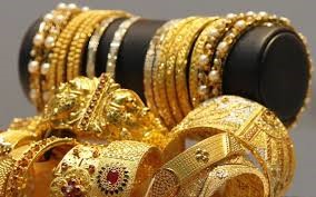 Nhu cầu vàng xuống mức thấp 5 năm do doanh số bán trang sức, xu và thỏi vàng giảm
