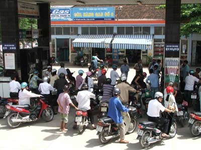 Giảm thuế nhập xăng dầu xuống 0%