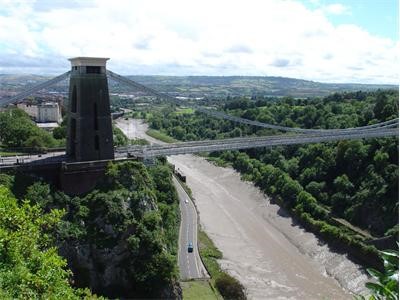 Phương tiện vận tải và phụ tùng - mặt hàng có tốc độ tăng trưởng vượt bậc của Việt Nam sang Anh 4 tháng đầu năm 2010